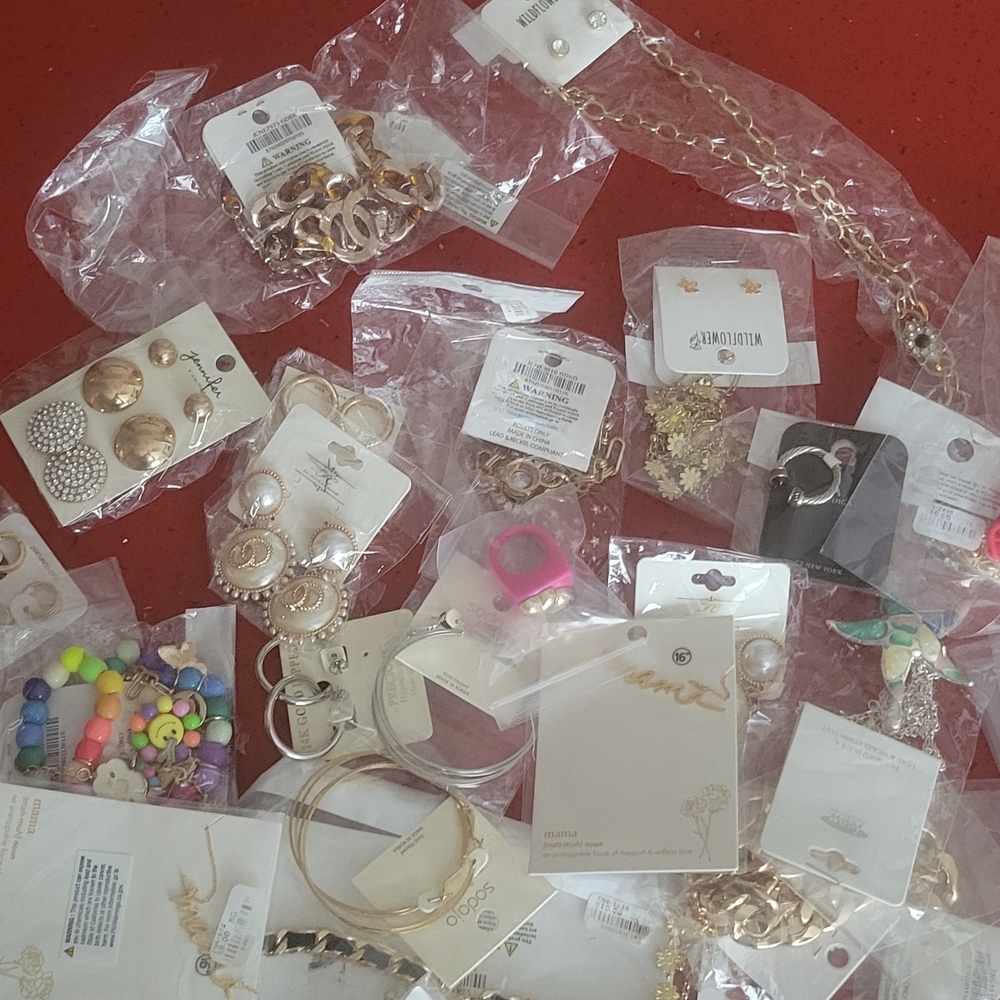 27 Piece Gold-Tone Fashion Bracelet Set – Pack of Mixed Styles